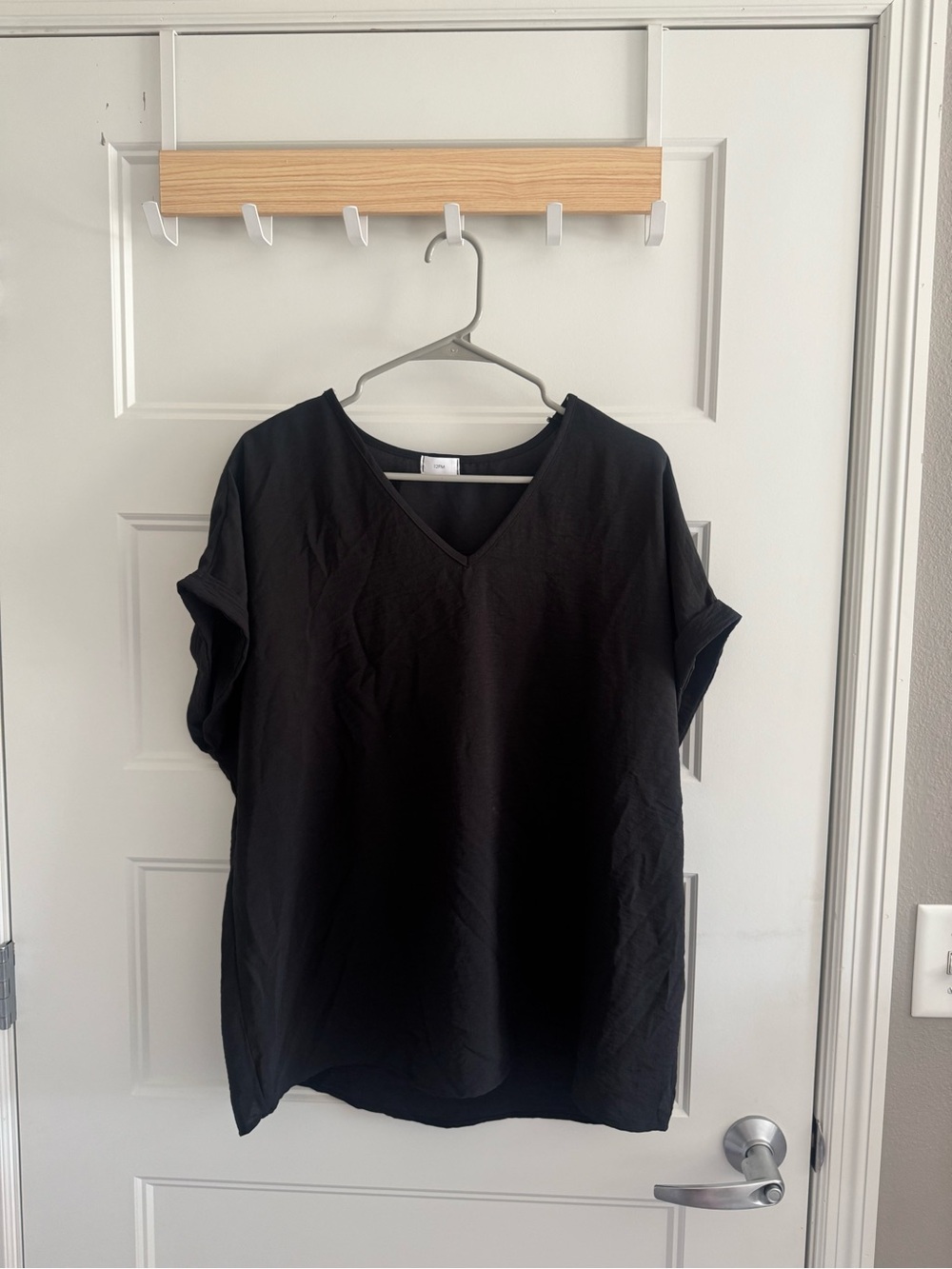 12 Pm By Mon Ami Black V-Neck Tunic Top